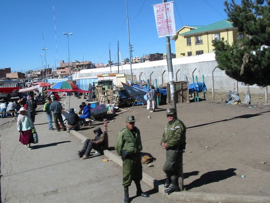 Avenida en El Alto