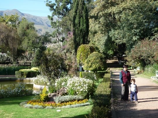 Mary and Fabien in the main alley of the garden