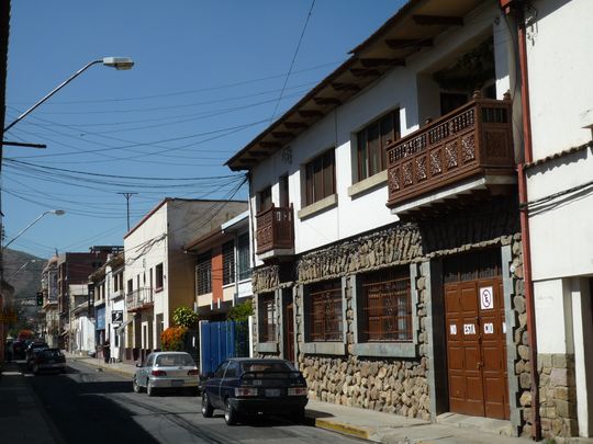 Calle Mayor Rocha, cerca de la Plaza Colon Calle Mayor Rocha, cerca de la Plaza Colon