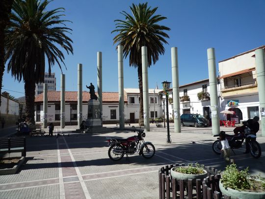 Place devant le couvent Santa Teresa