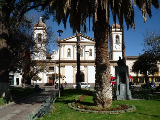 Templo del Hospicio en la Plaza Colón Templo del Hospicio en la Plaza Colón