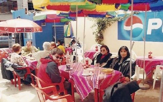 Almuerzo en un restaurante de Copacabana Almuerzo en un restaurante de Copacabana