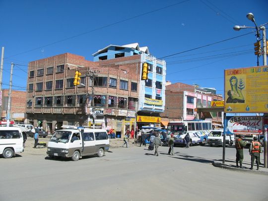 Avenida en El Alto