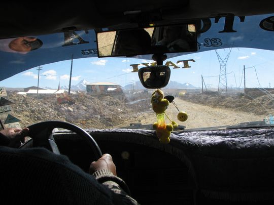 Camino pedregoso en El Alto hacia el Huayna Potos