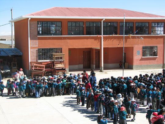 Patio de recreo de la escuela Huyustus en El Alto Patio de recreo de la escuela Huyustus en El Alto