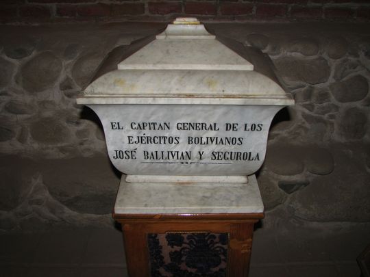 Funeral urn of Jos Ballivian in the crypt of heroes