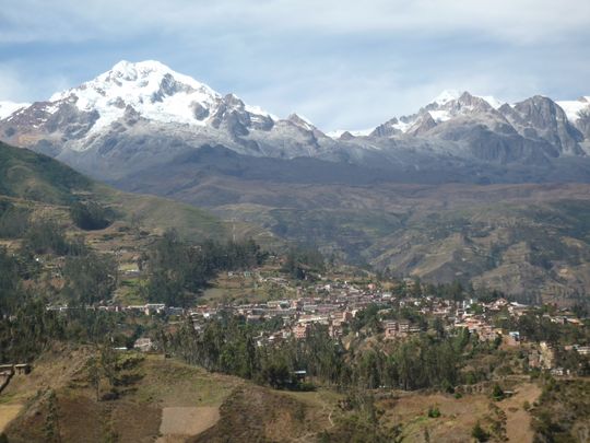 Sorata a los pies del Illampu y Ancohuma