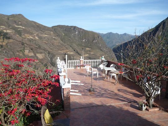 Terrasse avec vue panoramique sur la valle