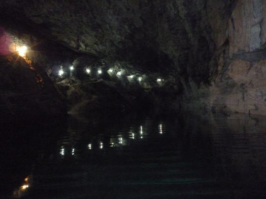 Lago subterráneo Lago subterráneo