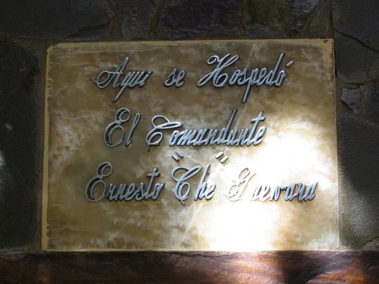 Plaque acknowledging the passage of Che at the Gran Hotel