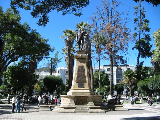 Statue of Marshall Sucre on Plaza 25 de Mayo