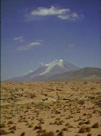 Fumarolas volcnicas en la frontera entre Chile y Bolivia