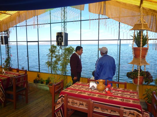 Manuel en el restaurante Sol de los Andes Manuel en el restaurante Sol de los Andes