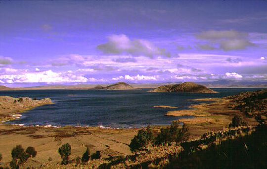 Vue panoramique depuis l'île de Suriqui Vue panoramique depuis l'île de Suriqui