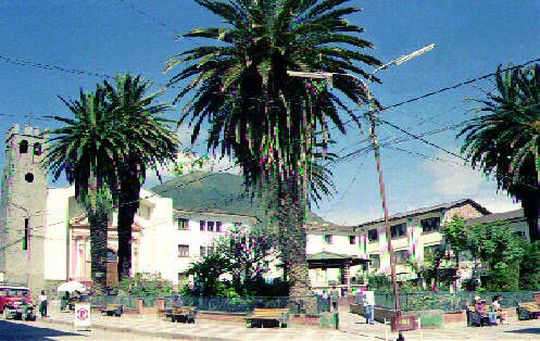 Plaza central de Coroico