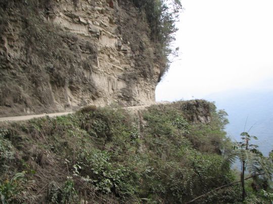 Virage troit au bord du prcipice